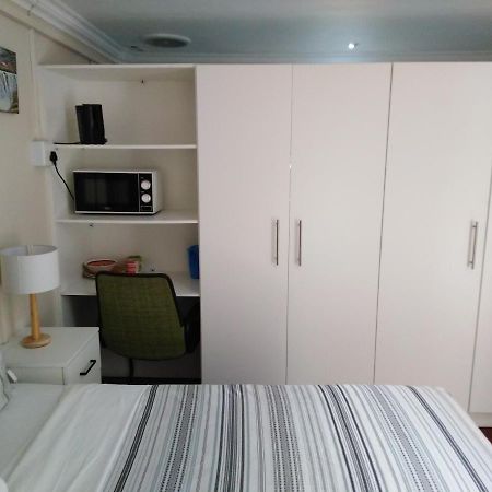 The Monument Guesthouse Port Elizabeth Bagian luar foto