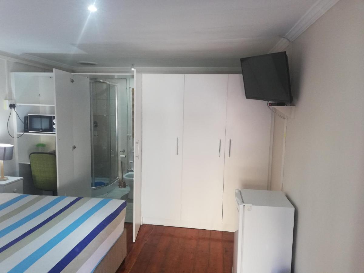 The Monument Guesthouse Port Elizabeth Bagian luar foto