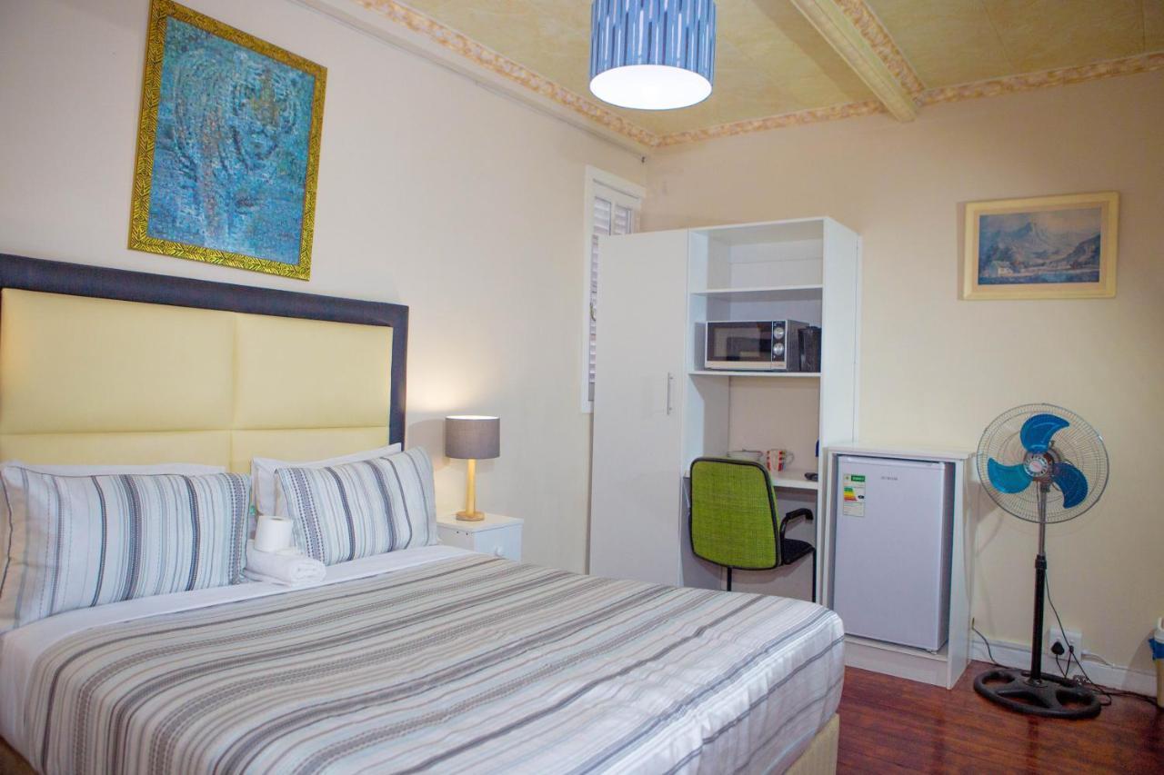 The Monument Guesthouse Port Elizabeth Bagian luar foto
